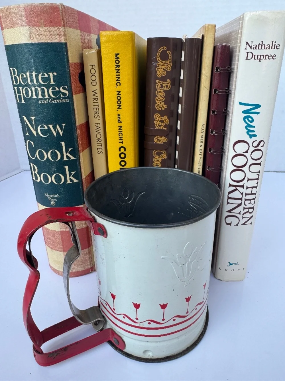 Vintage Androck Hand Flour Sifter with Red Tulips 1950s